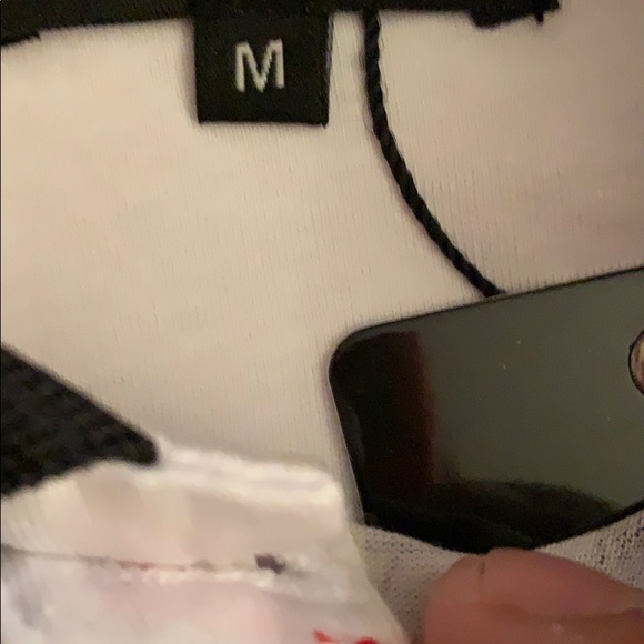 White unique pattern polo - Picture 2 of 3